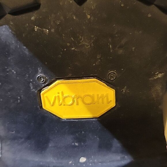 Size 11 Vibram Boots - Picture 3 of 5